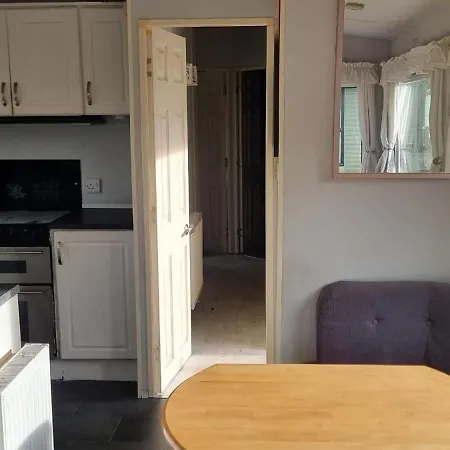 Lovely 3-Bed Caravan In Foel Welshpool Exterior photo