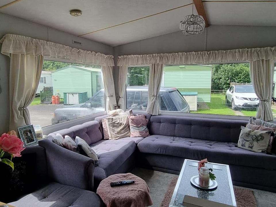 Lovely 3-bed Caravan In Foel Welshpool
