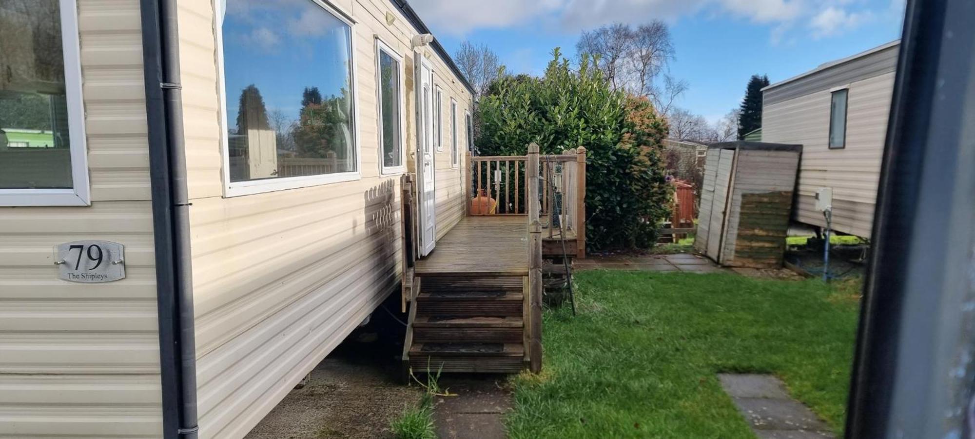 Lovely 3-bed Caravan In Foel Welshpool